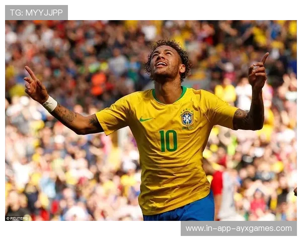 内马尔在球场为儿童表演带动气氛，官方点赞并扩散