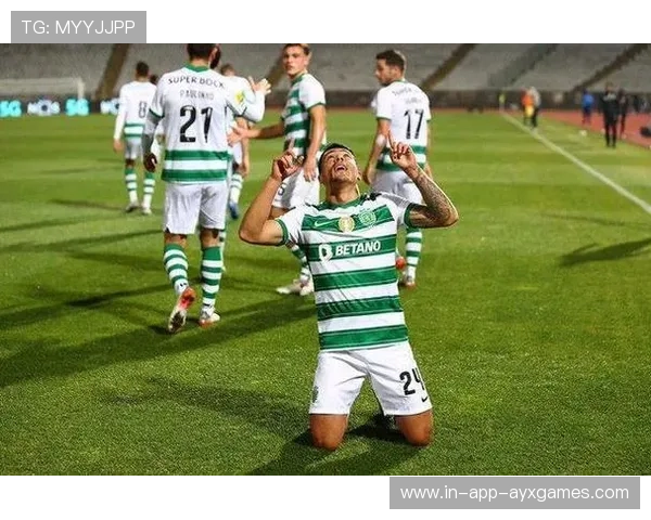 本菲卡在禁区前沿不断施压,迪玛利亚的节奏掌控成熟