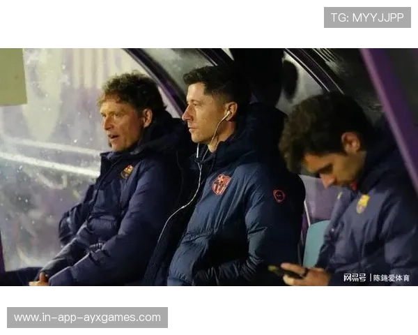 巴萨莱万中路抢点头球让守门员绝望：一记进球背后的训练与热爱