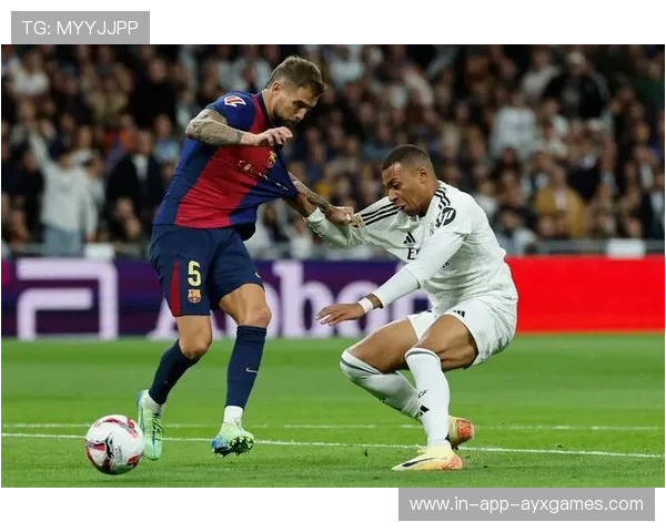 姆巴佩伯纳乌禁区内冲刺后推射得分，皇马2比0获胜