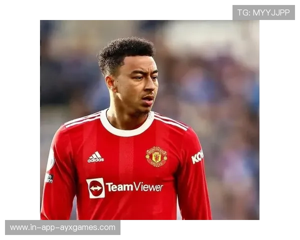 曼联青训表现抢眼，年轻球员逐渐引领球队前进